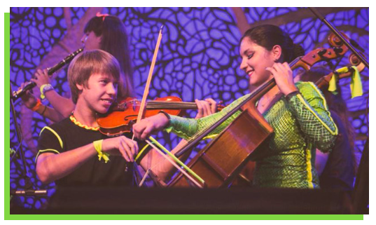 En este momento estás viendo Grillos Sinfónicos & CEMU hacen vibrar de emoción a Iguazú en Concierto 2015