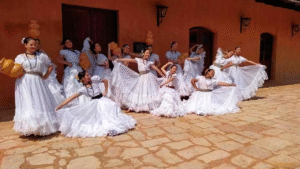 Lee más sobre el artículo Gala de danzas paraguayas