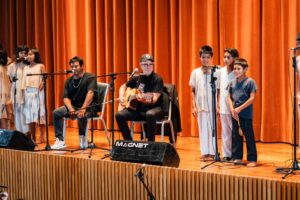 Lee más sobre el artículo Música, cultura y encuentro en Santa Ana con León Gieco